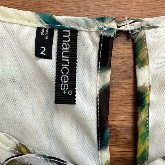 Maurice’s Womens Plus Size 2 Tank Sleeveless Top Tribal Lightweight White EUC - Picture 11 of 12